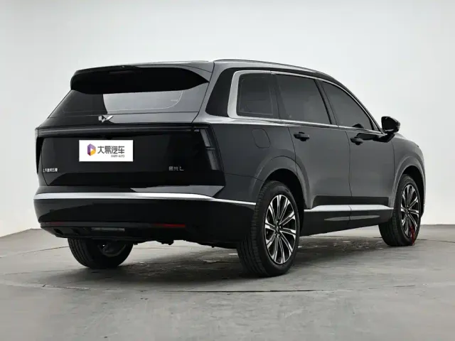 Wuling Starlight L — Фото автомобиля 3