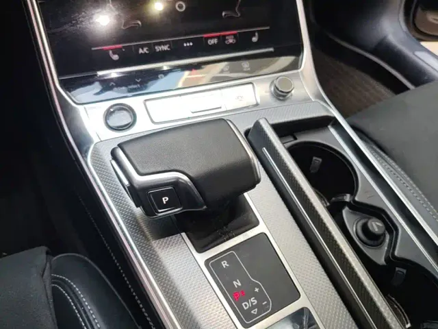 Audi A7L — Фото автомобиля 13