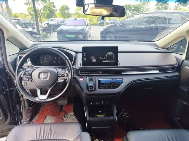 Honda Odyssey — Фото автомобиля 7