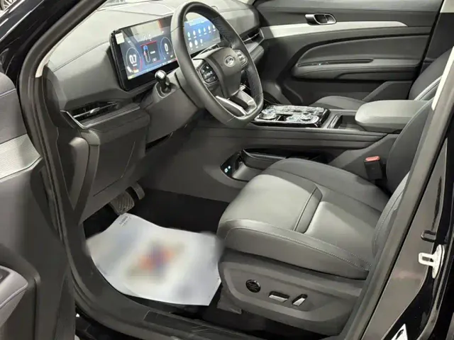 Ford Lingrui — Фото автомобиля 7