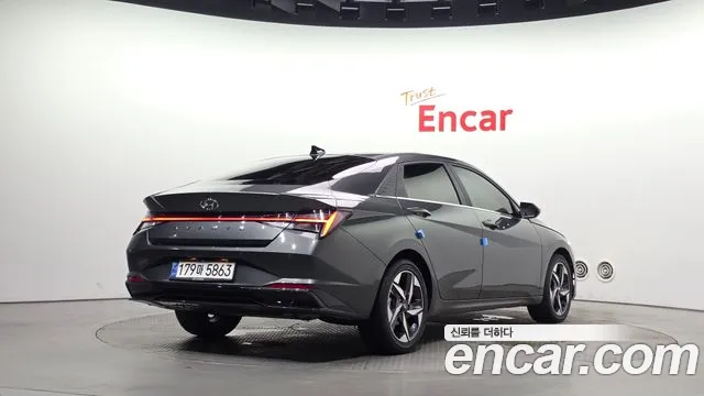 Hyundai AVANTE Inspiration — Фото автомобиля 2
