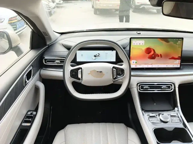 Geely Galaxy Stellar 6 — Фото автомобиля 10