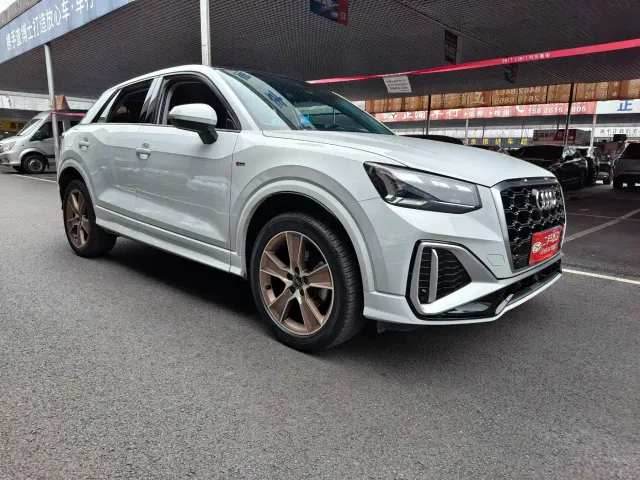 Audi Q2L — Фото автомобиля 3
