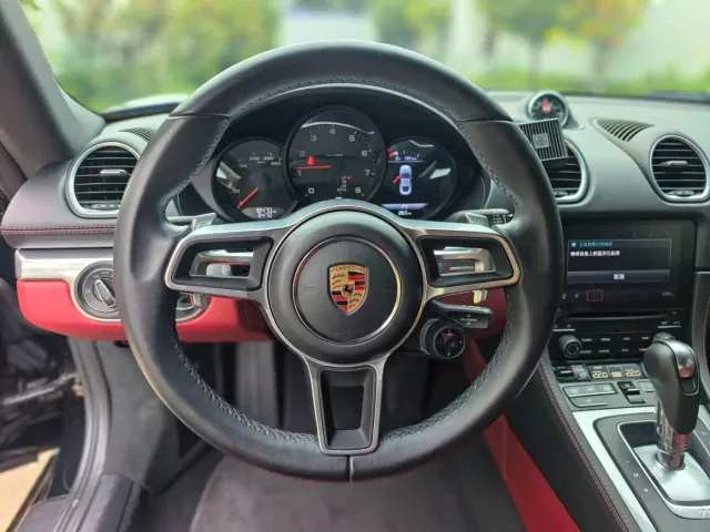 Porsche 718 — Фото автомобиля 12