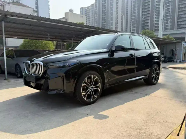 Фотография автомобиля — BMW X5