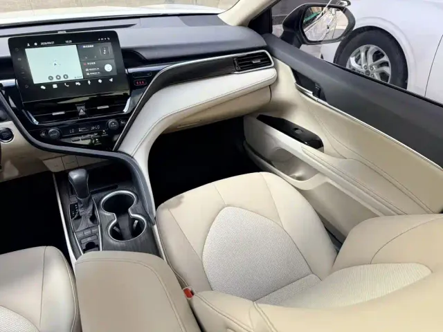 Toyota Camry — Фото автомобиля 4