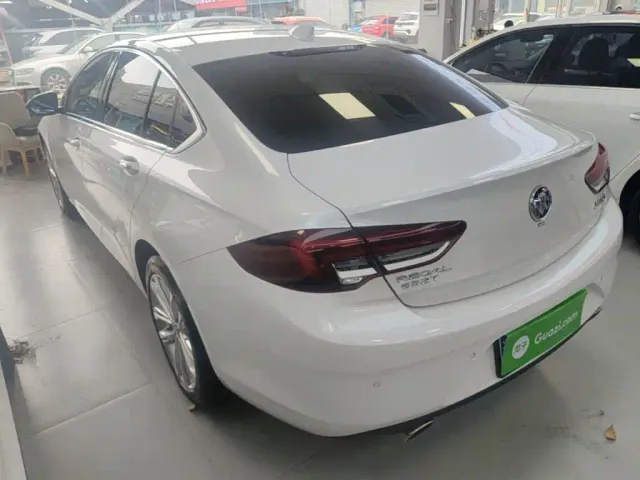 Buick Regal — Фото автомобиля 4