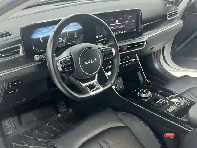 Kia K5 — Фото автомобиля 10