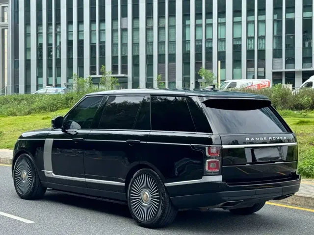 Land Rover Range Rover — Фото автомобиля 5