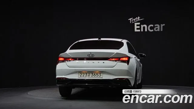 Hyundai Avante CN7 — Фото автомобиля 4