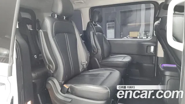Hyundai Staria Staria Lounge 9 мест — Фото автомобиля 12
