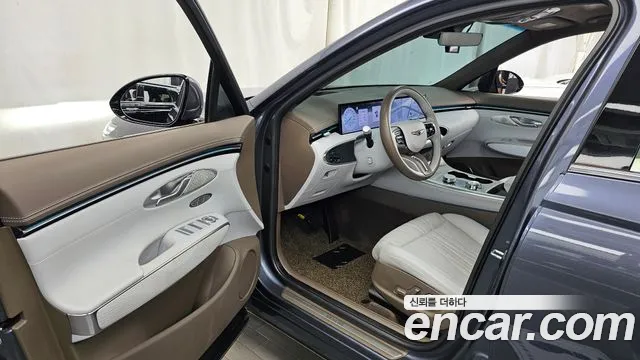 Genesis GV70 2.5T Бензин AWD — Фото автомобиля 10