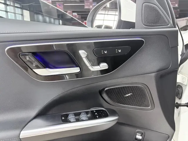 Mercedes-Benz C-Class — Фото автомобиля 9