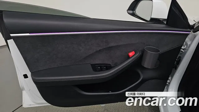 Tesla Model 3 — Фото автомобиля 13