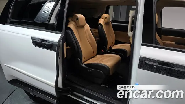 Kia Carnival 4th Gen — Фото автомобиля 18