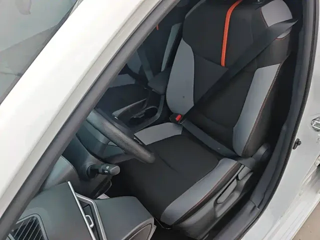 Toyota Corolla — Фото автомобиля 14