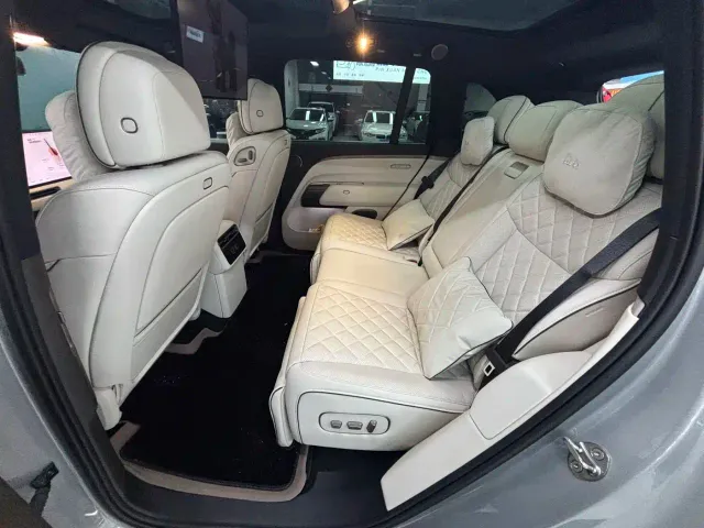 Li Auto Li L8 — Фото автомобиля 5
