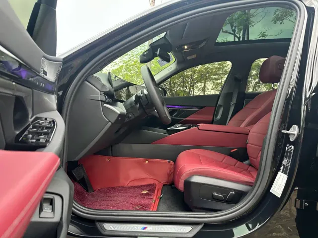 BMW 5 Series — Фото автомобиля 7