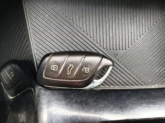 Roewe i5 — Фото автомобиля 8