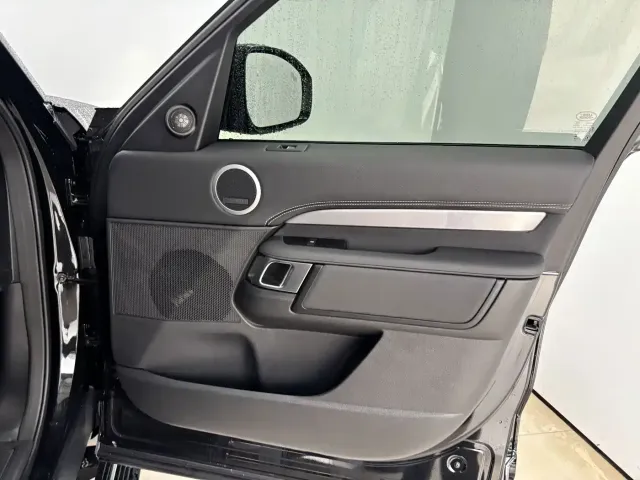 Land Rover Discovery — Фото автомобиля 24