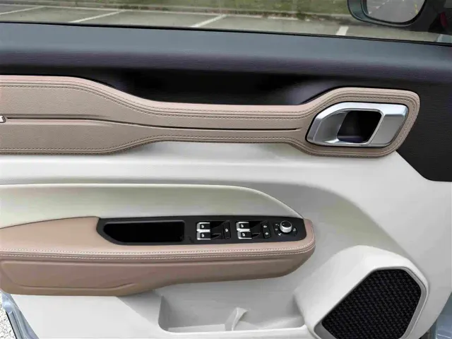 Geely ICON — Фото автомобиля 28