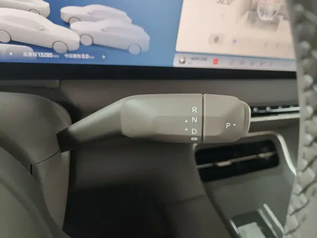 IM Motors LS6 — Фото автомобиля 13