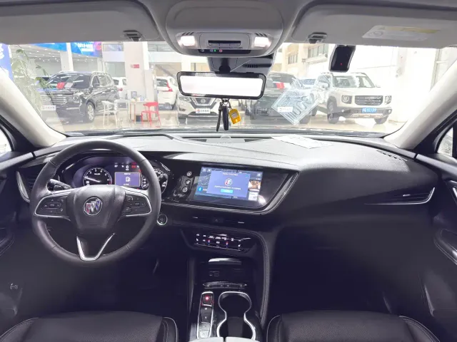 Buick Envision Plus — Фото автомобиля 11