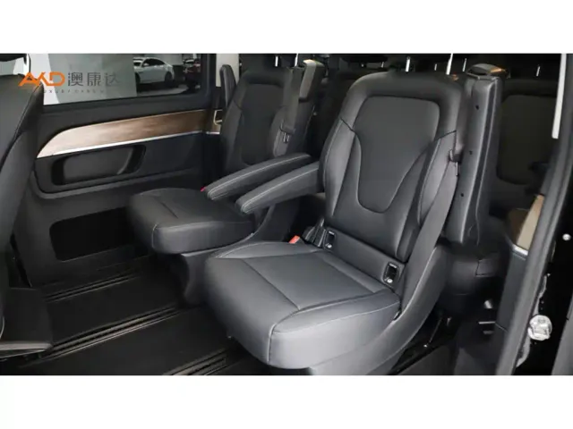 Mercedes-Benz V-Class — Фото автомобиля 7