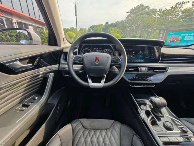 Hongqi HS5 — Фото автомобиля 21