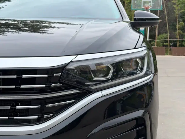 Volkswagen Passat — Фото автомобиля 4