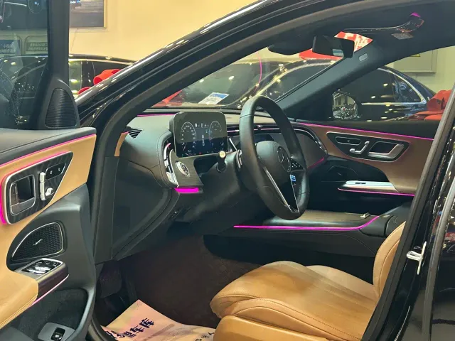 Mercedes-Benz E-Class — Фото автомобиля 8