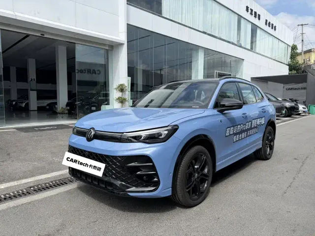 Фотография автомобиля — Volkswagen Tiguan L