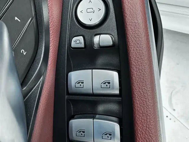 BMW 3 Series — Фото автомобиля 17