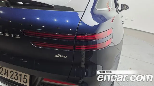 Genesis GV70 — Фото автомобиля 8