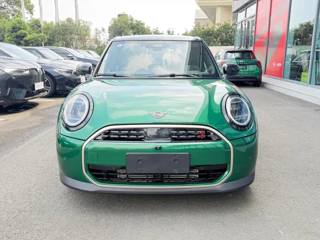 MINI Hatch — Фото автомобиля 3