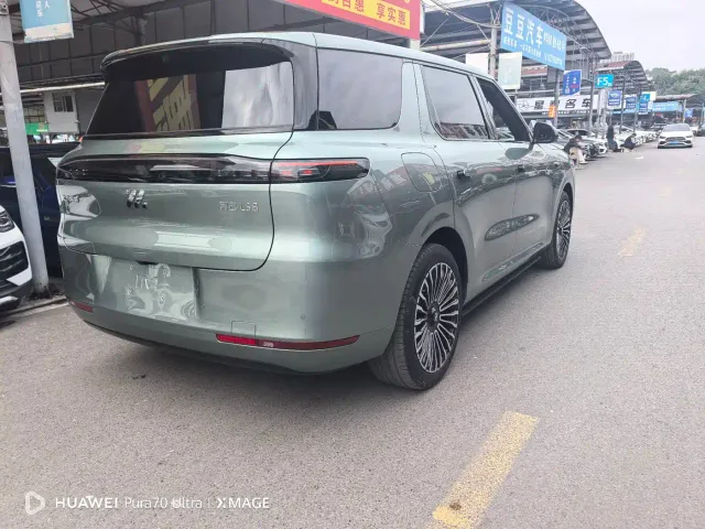 IM Motors LS8 — Фото автомобиля 11