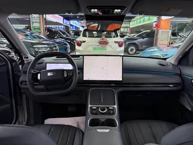 Geely Galaxy Starship 7 EM-i — Фото автомобиля 9