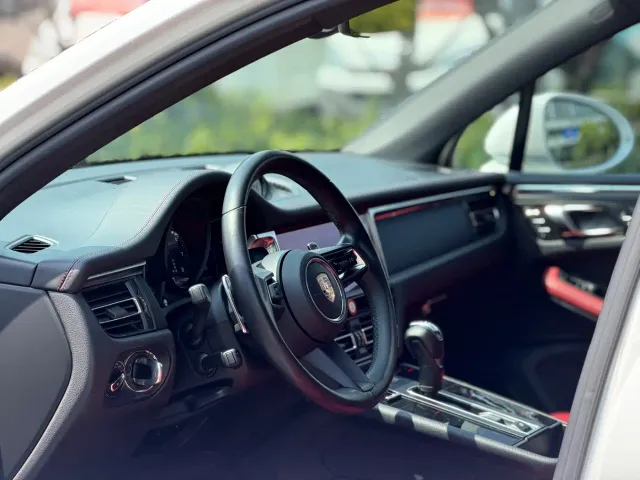 Porsche Macan — Фото автомобиля 7