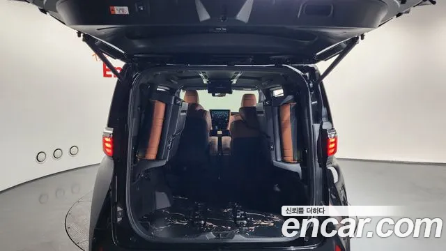 Toyota Alphard — Фото автомобиля 20