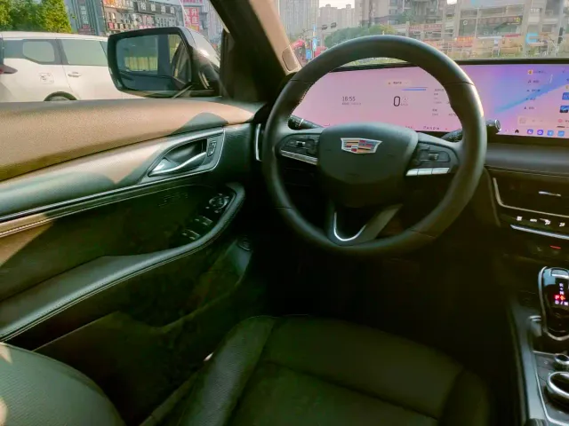 Cadillac CT5 — Фото автомобиля 29