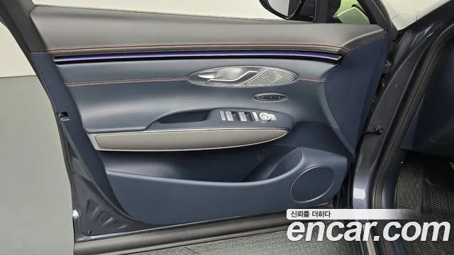 Genesis GV70 2.5T Бензин 2WD — Фото автомобиля 22