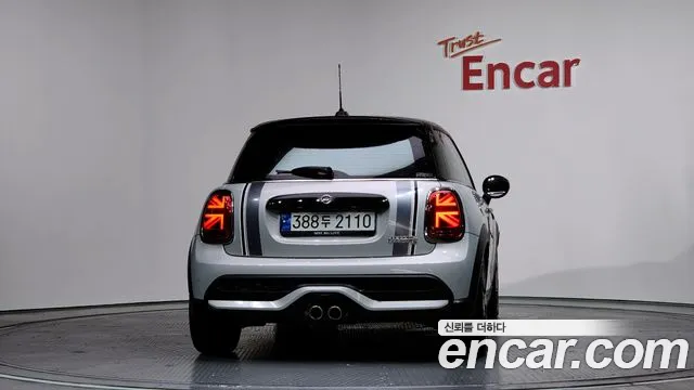 Mini Cooper — Фото автомобиля 4