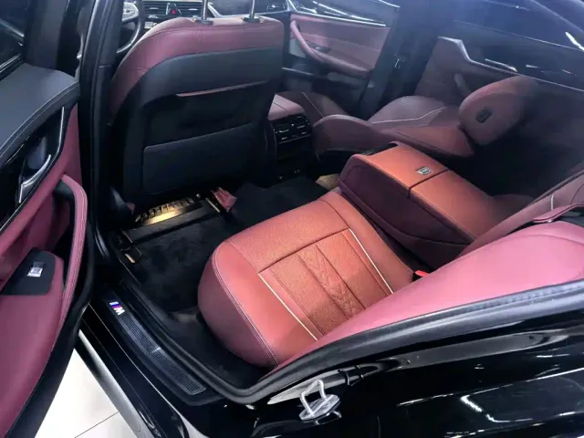 BMW 5 Series — Фото автомобиля 5