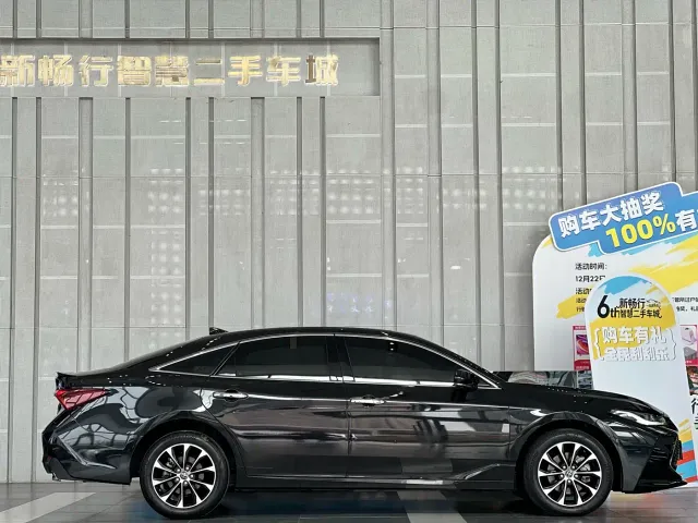 Toyota Avalon — Фото автомобиля 4
