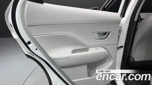Hyundai Kona — Фото автомобиля 14