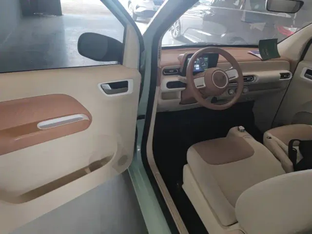 Wuling Hongguang Mini EV — Фото автомобиля 15
