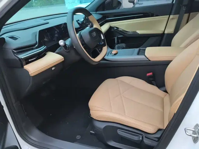 Geely Galaxy L6 — Фото автомобиля 14