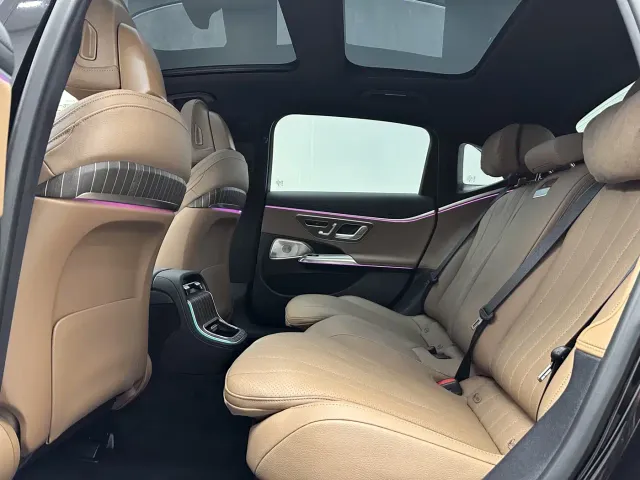 Mercedes-Benz E-Class — Фото автомобиля 8