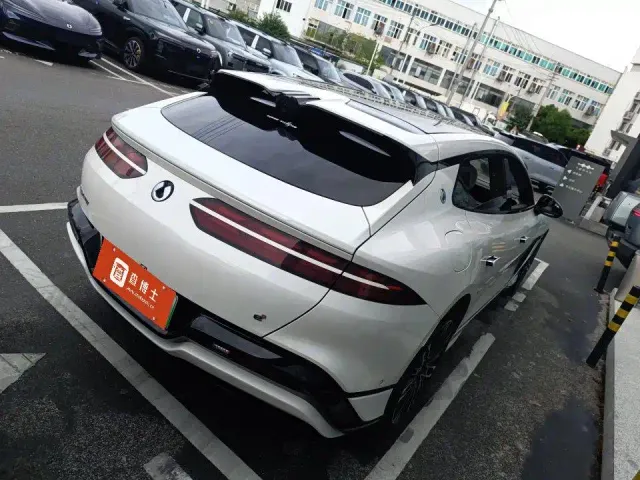 Denza Z9GT — Фото автомобиля 4