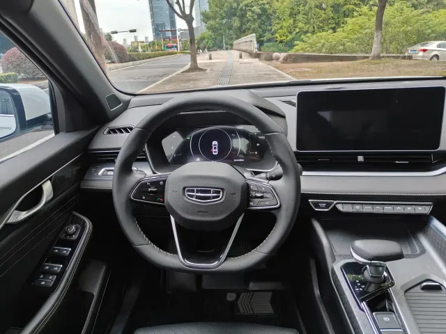 Geely Xingrui — Фото автомобиля 13